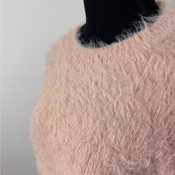 A new day Fuzzy Pale Pink Women’s Sweater (S) - Picture 3 of 6